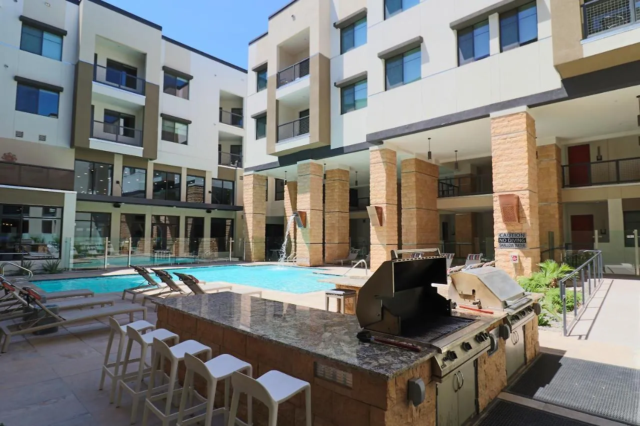 Walk Score 81-Shopping District-King Bed-Parking G3061 سكوتسدايل شقة