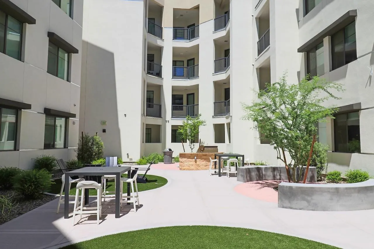 Walk Score 81-Shopping District-King Bed-Parking G3061 سكوتسدايل الولايات المتحدة الأمريكية